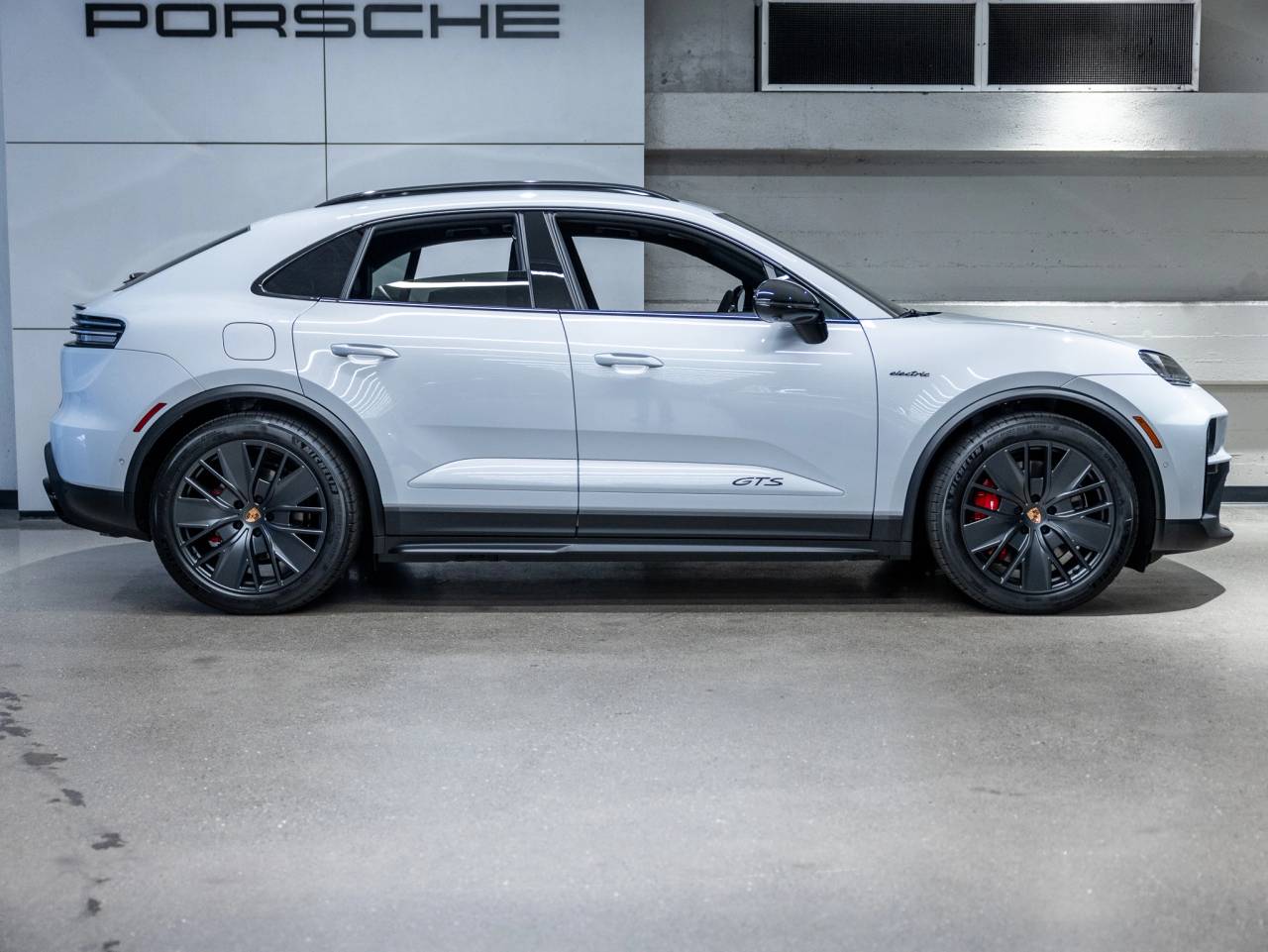 2026 Porsche Macan Macan GTS Electric