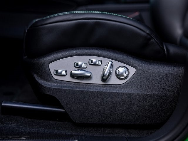 2026 Porsche Macan Macan GTS