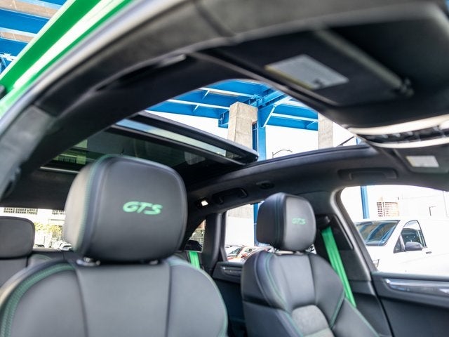 2026 Porsche Macan Macan GTS