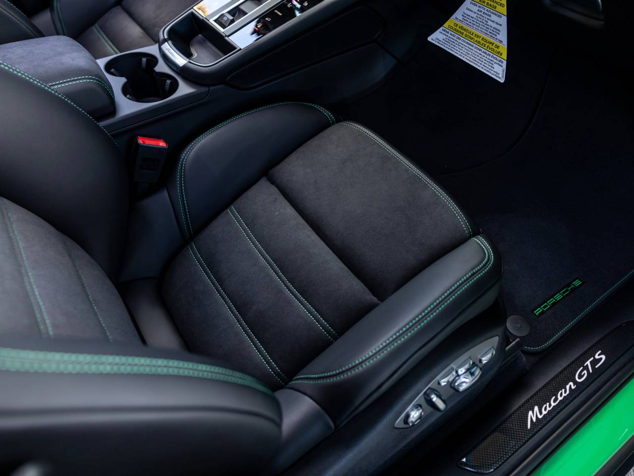 2026 Porsche Macan Macan GTS