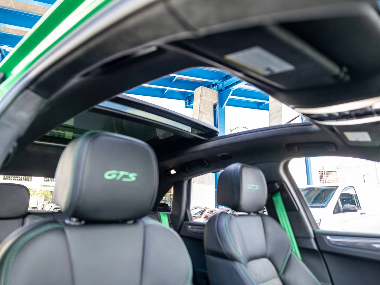 2026 Porsche Macan Macan GTS