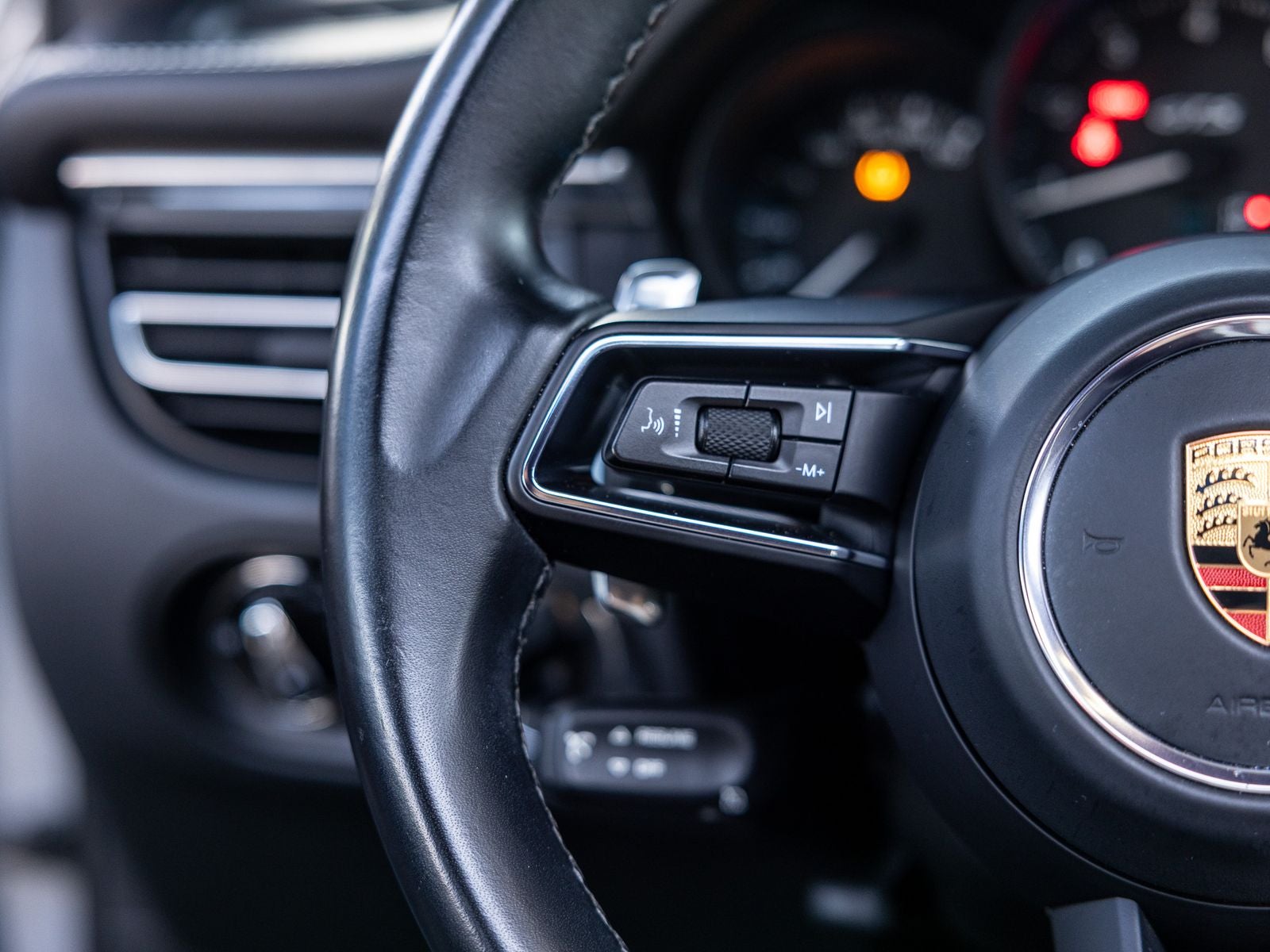 2022 Porsche Macan Macan GTS