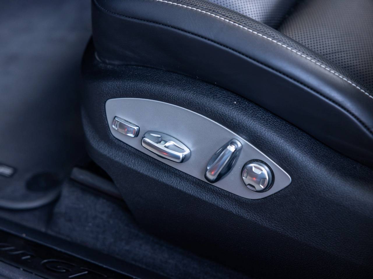 2022 Porsche Macan Macan GTS