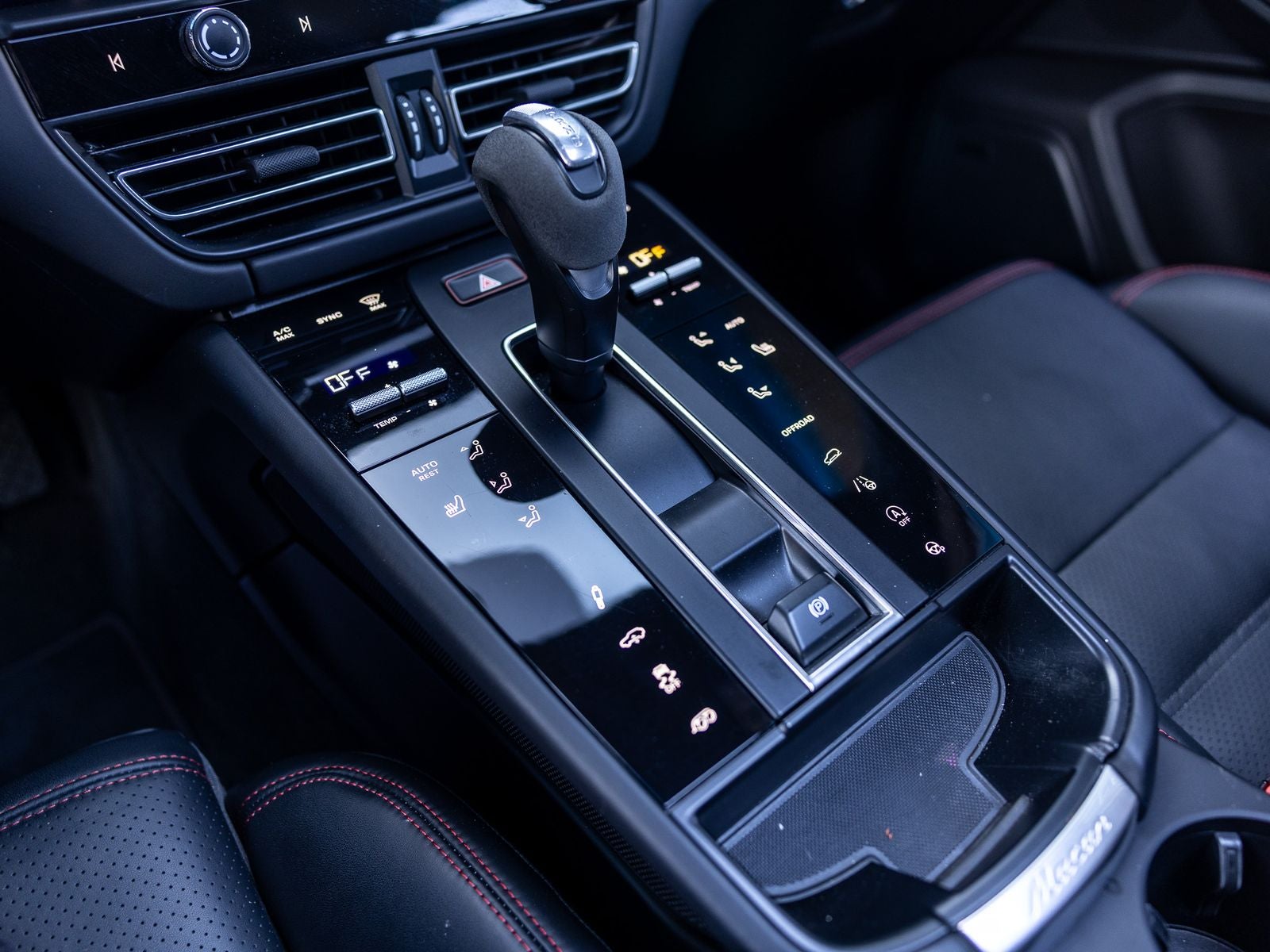2024 Porsche Macan GTS
