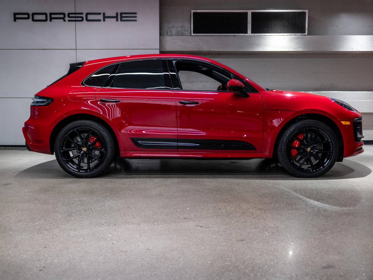 2024 Porsche Macan GTS