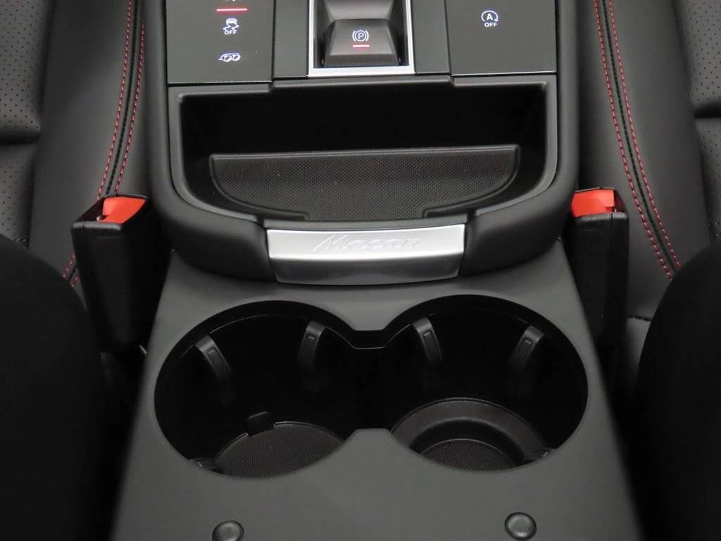 2026 Porsche Macan Macan GTS