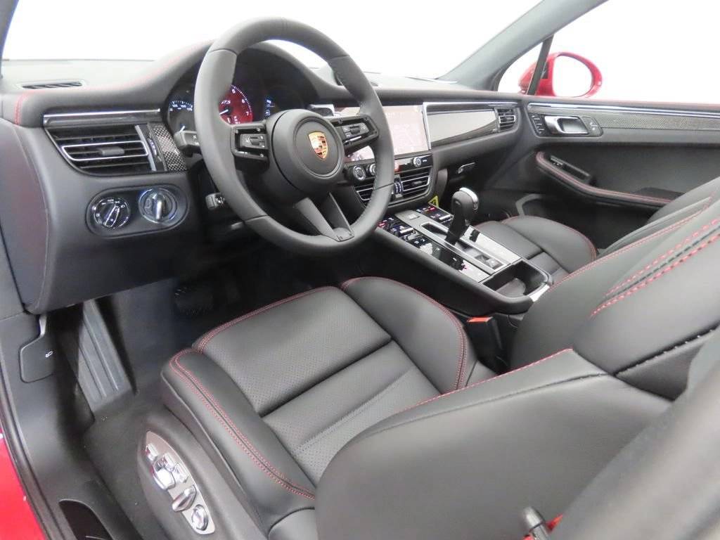 2026 Porsche Macan Macan GTS