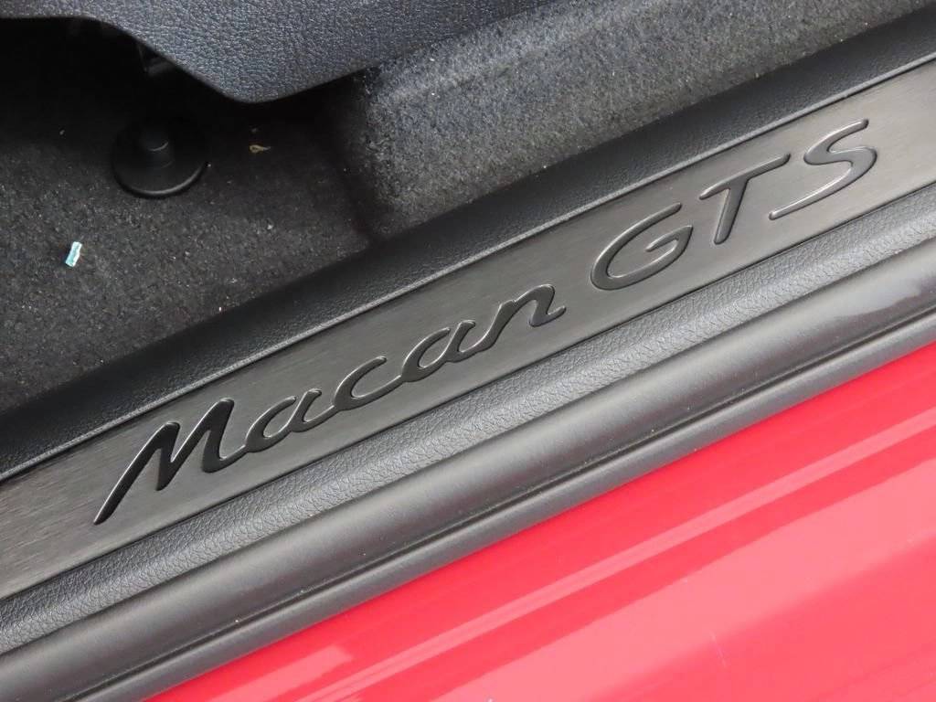 2026 Porsche Macan Macan GTS