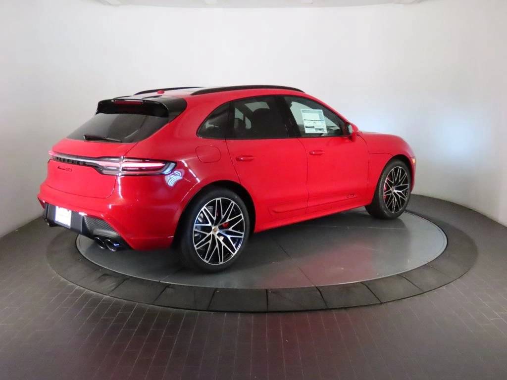 2026 Porsche Macan Macan GTS