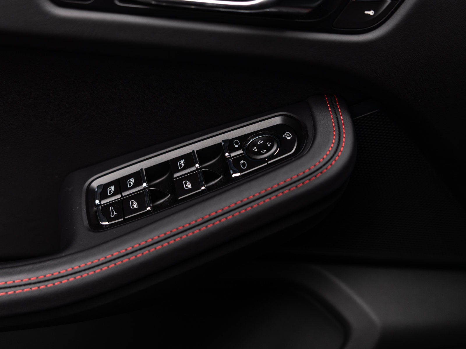 2026 Porsche Macan Macan GTS