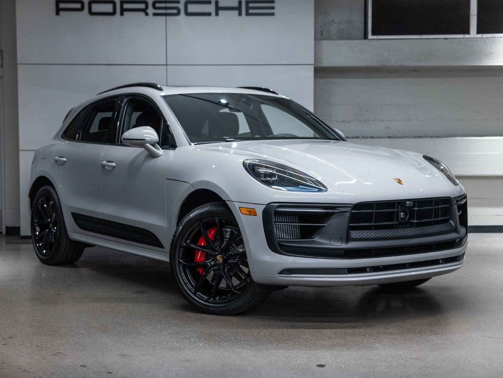 2026 Porsche Macan Macan GTS