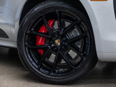 2026 Porsche Macan Macan GTS