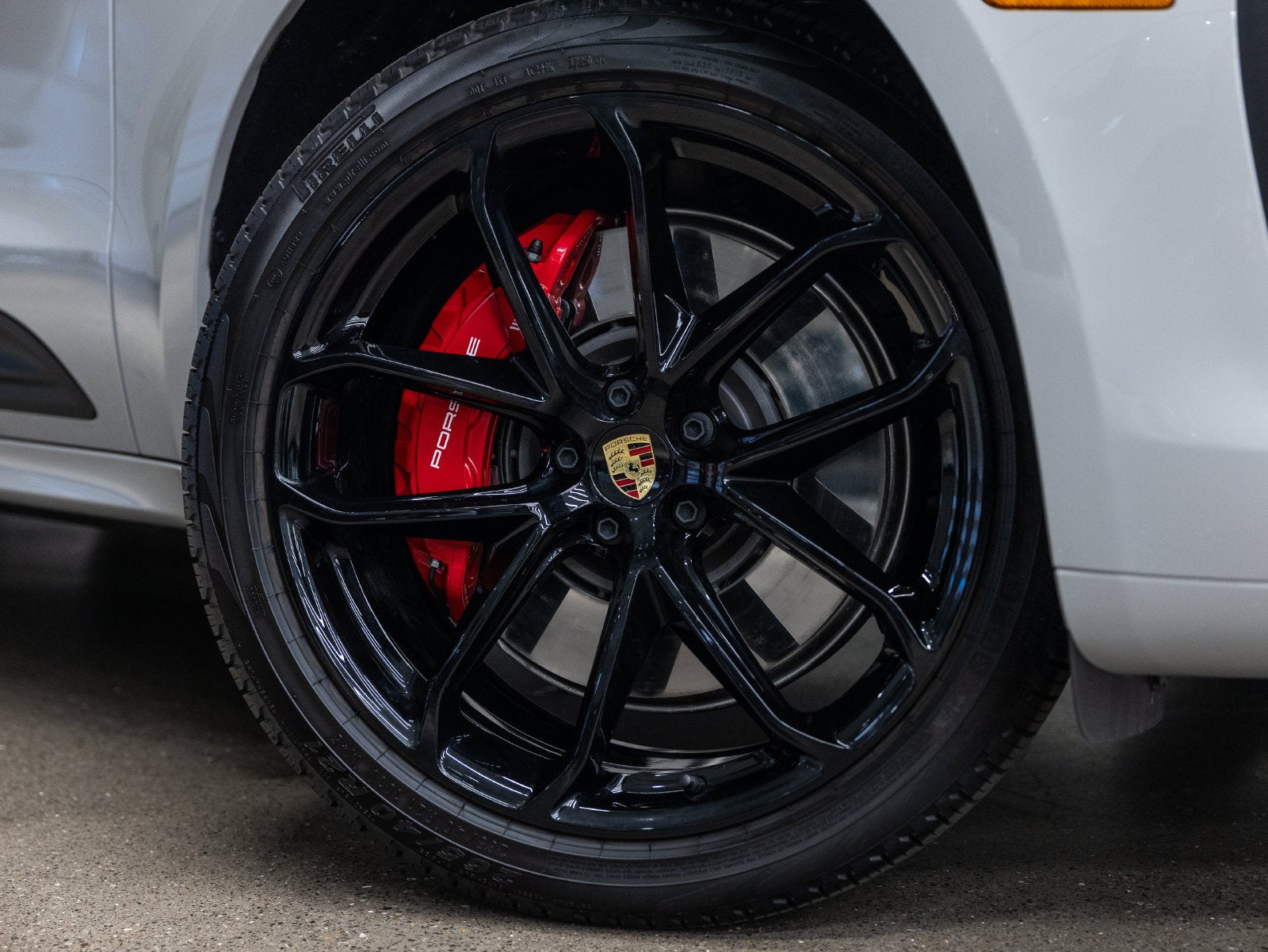 2026 Porsche Macan Macan GTS
