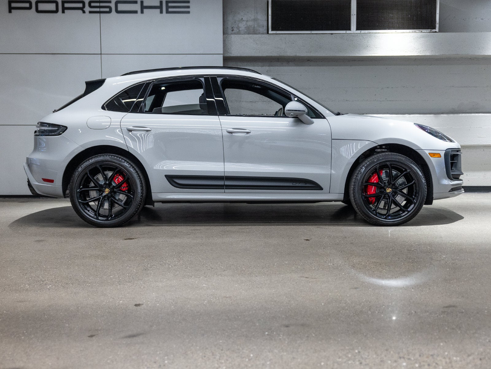 2026 Porsche Macan Macan GTS