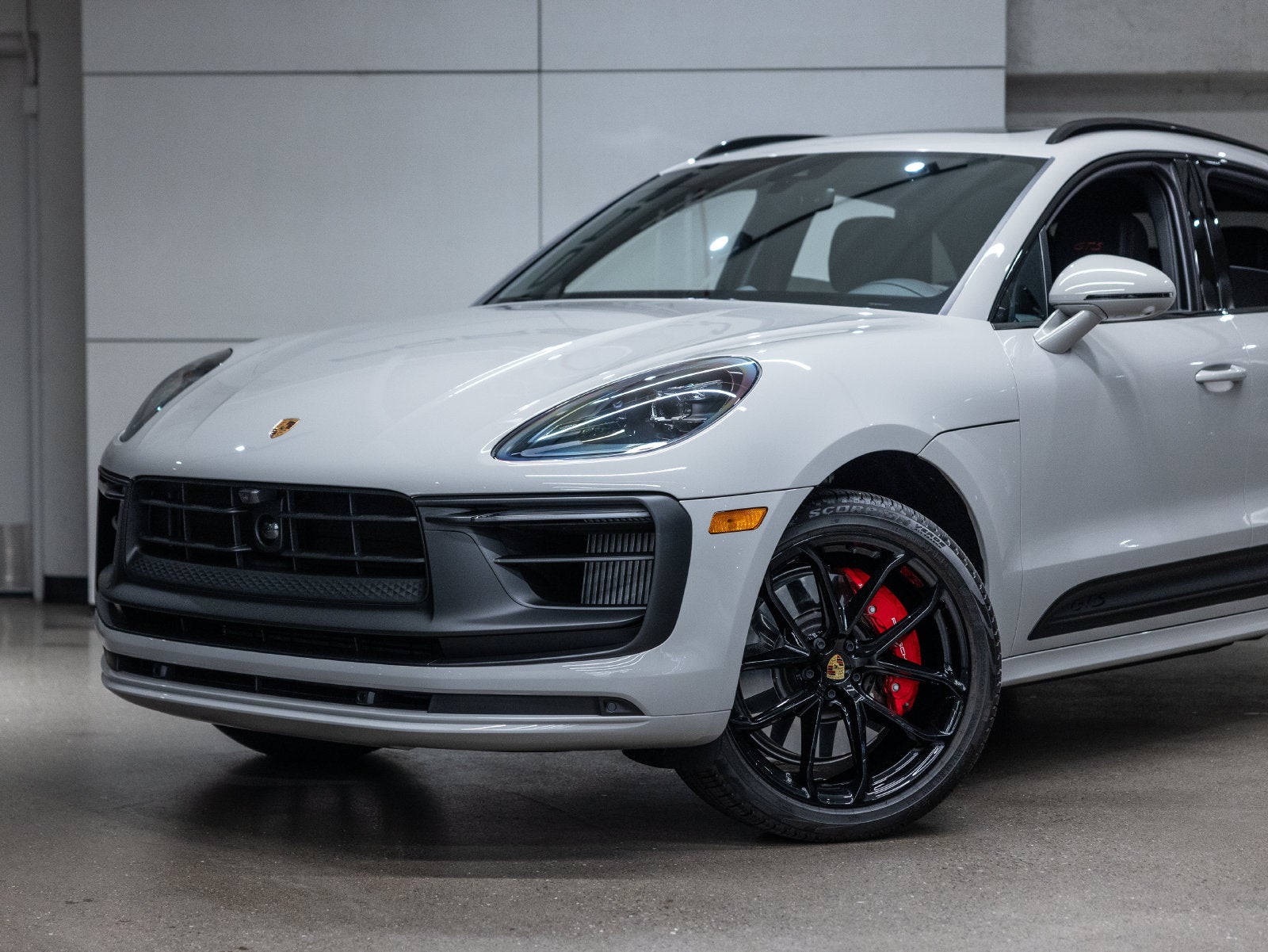 2026 Porsche Macan Macan GTS