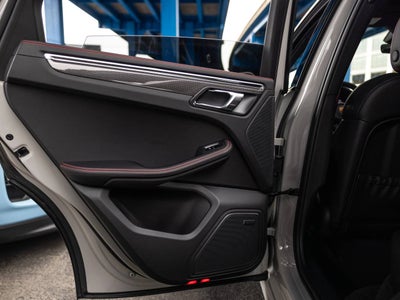 2026 Porsche Macan Macan GTS