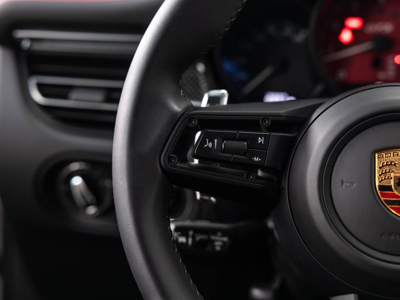 2026 Porsche Macan Macan GTS