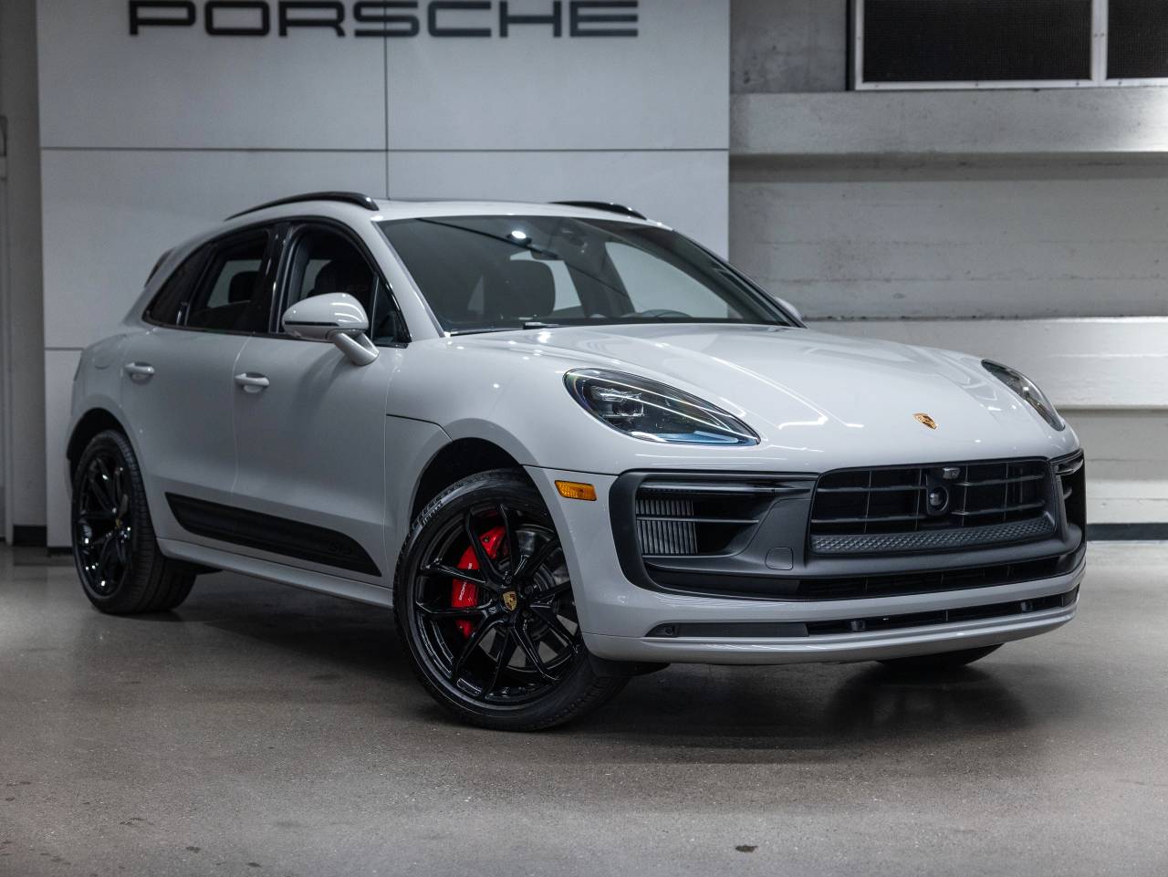 2026 Porsche Macan Macan GTS