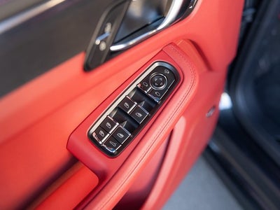 2026 Porsche Macan Macan GTS