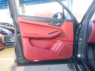 2026 Porsche Macan Macan GTS