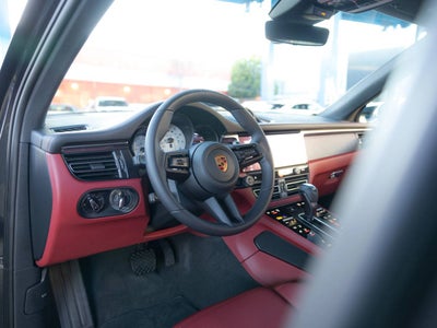 2026 Porsche Macan Macan GTS