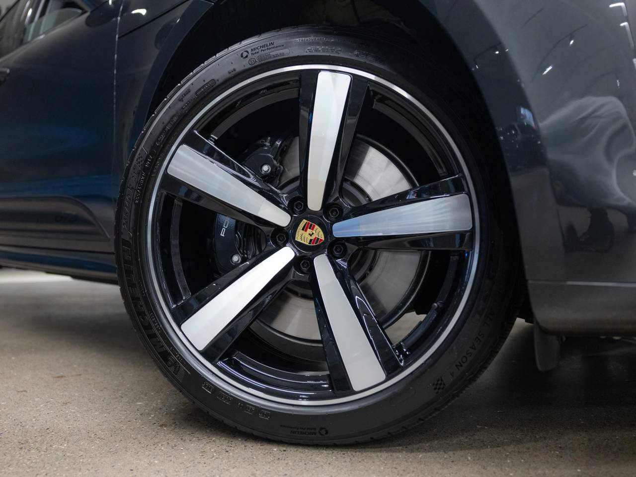 2026 Porsche Macan Macan GTS