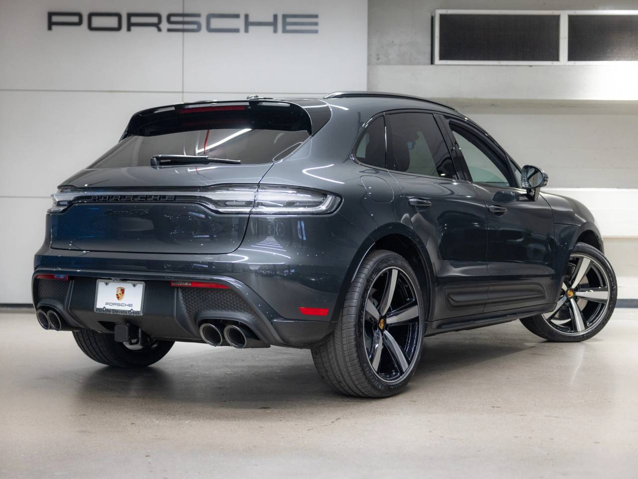 2026 Porsche Macan Macan GTS