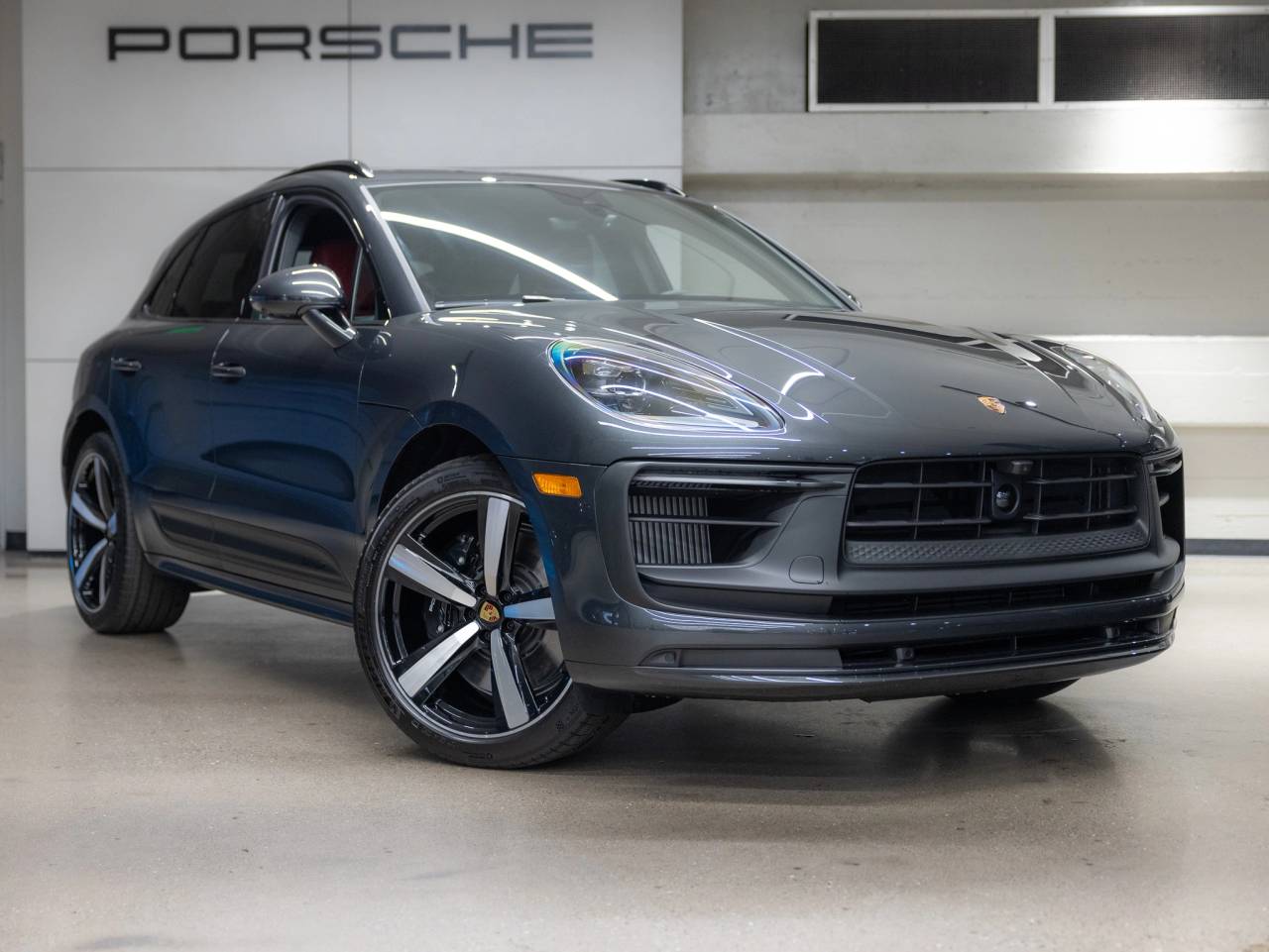 2026 Porsche Macan Macan GTS