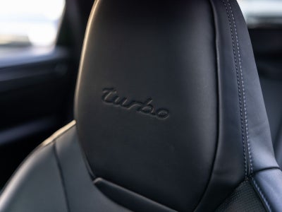 2023 Porsche Cayenne Turbo