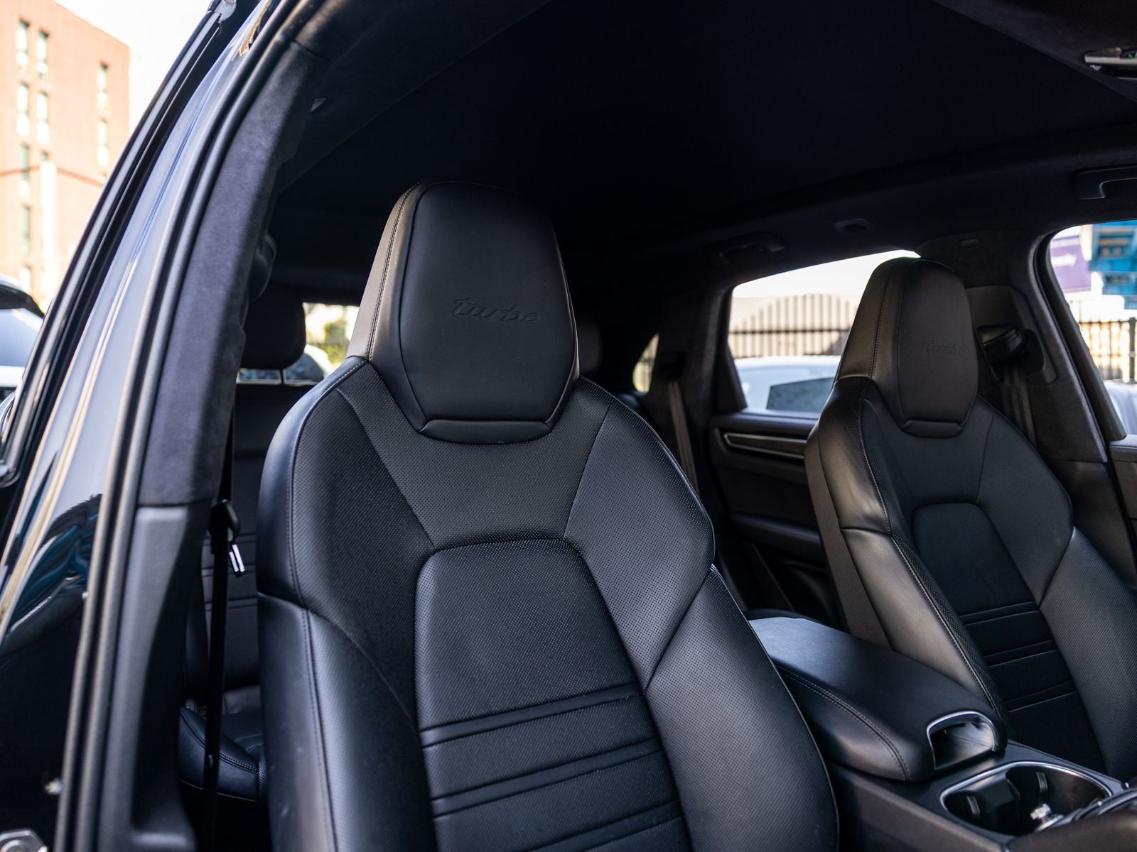 2023 Porsche Cayenne Turbo