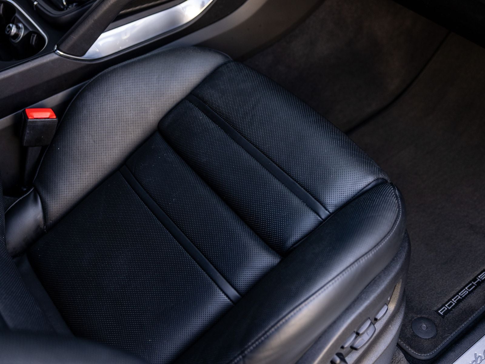 2023 Porsche Cayenne Turbo