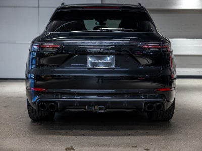 2023 Porsche Cayenne Turbo
