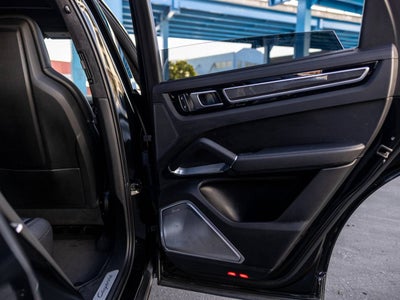2023 Porsche Cayenne Turbo