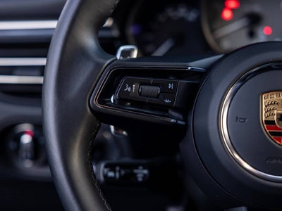 2023 Porsche Macan Macan S (MY23)