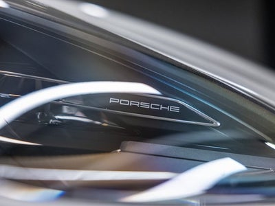 2025 Porsche Macan S