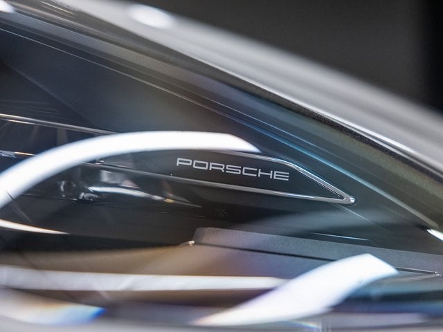 2025 Porsche Macan S