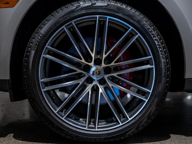 2025 Porsche Macan S