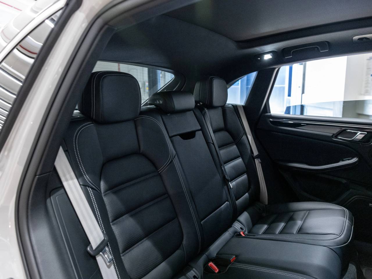 2025 Porsche Macan Macan S