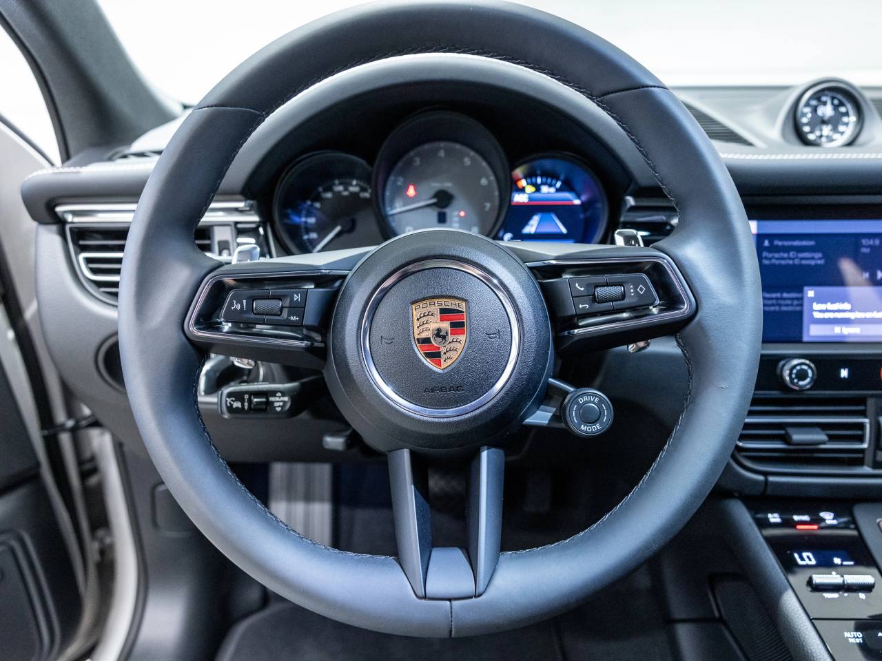 2025 Porsche Macan Macan S