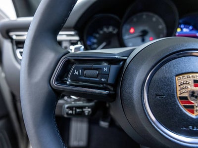 2025 Porsche Macan Macan S