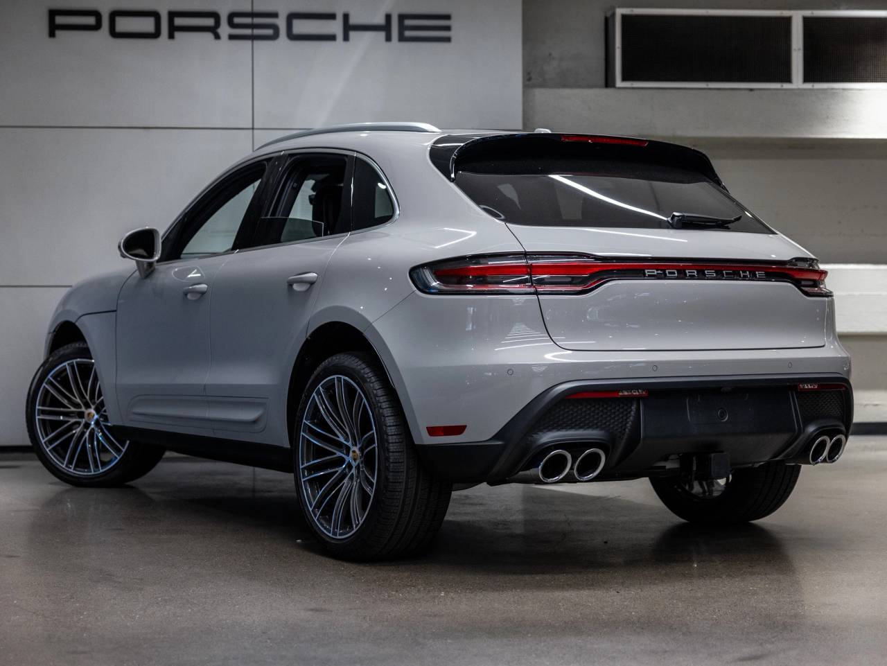 2025 Porsche Macan Macan S