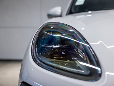 2025 Porsche Macan Macan S