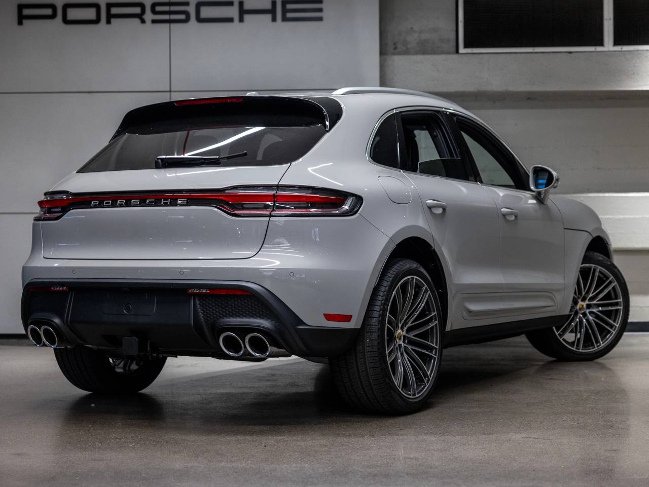 2025 Porsche Macan Macan S