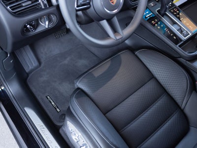 2025 Porsche Macan S