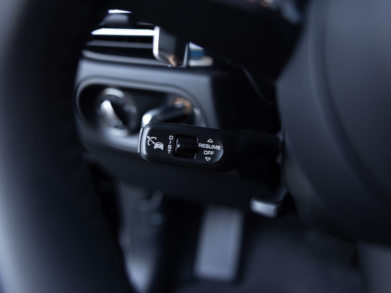 2025 Porsche Macan S