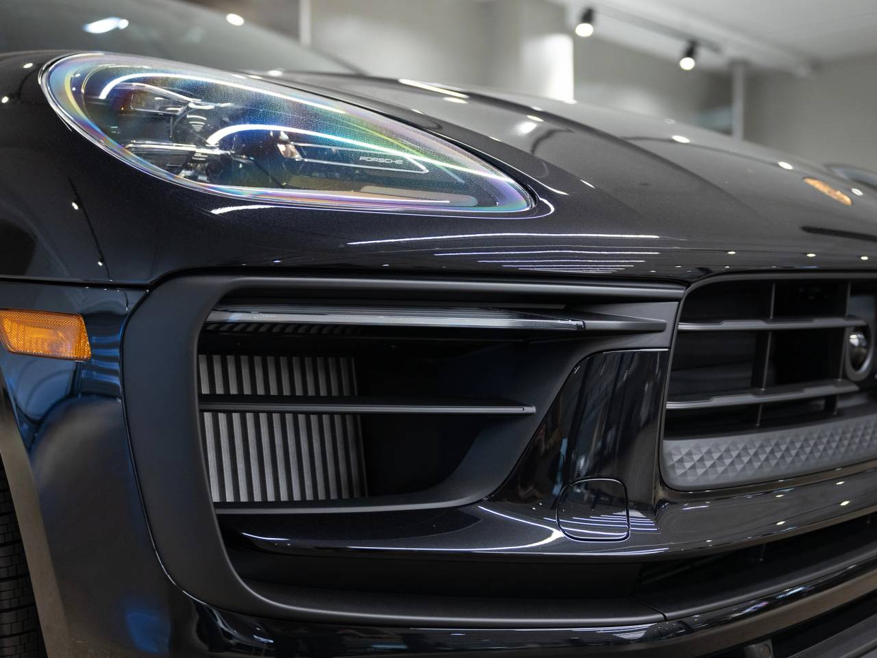 2025 Porsche Macan Macan S