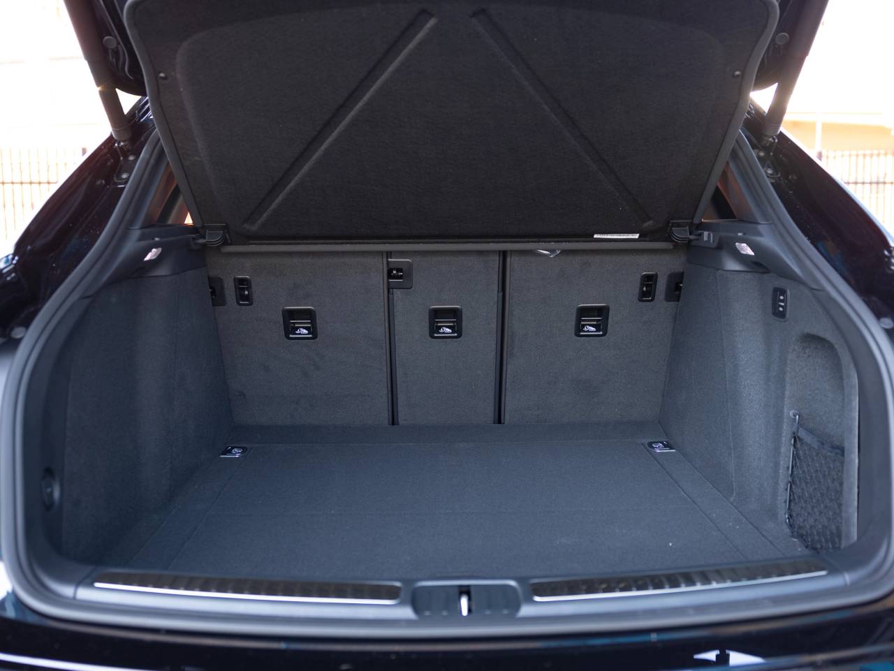 2025 Porsche Macan Macan S