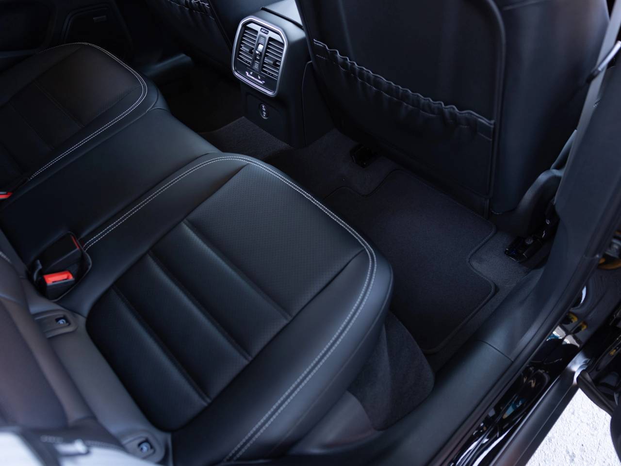 2025 Porsche Macan Macan S