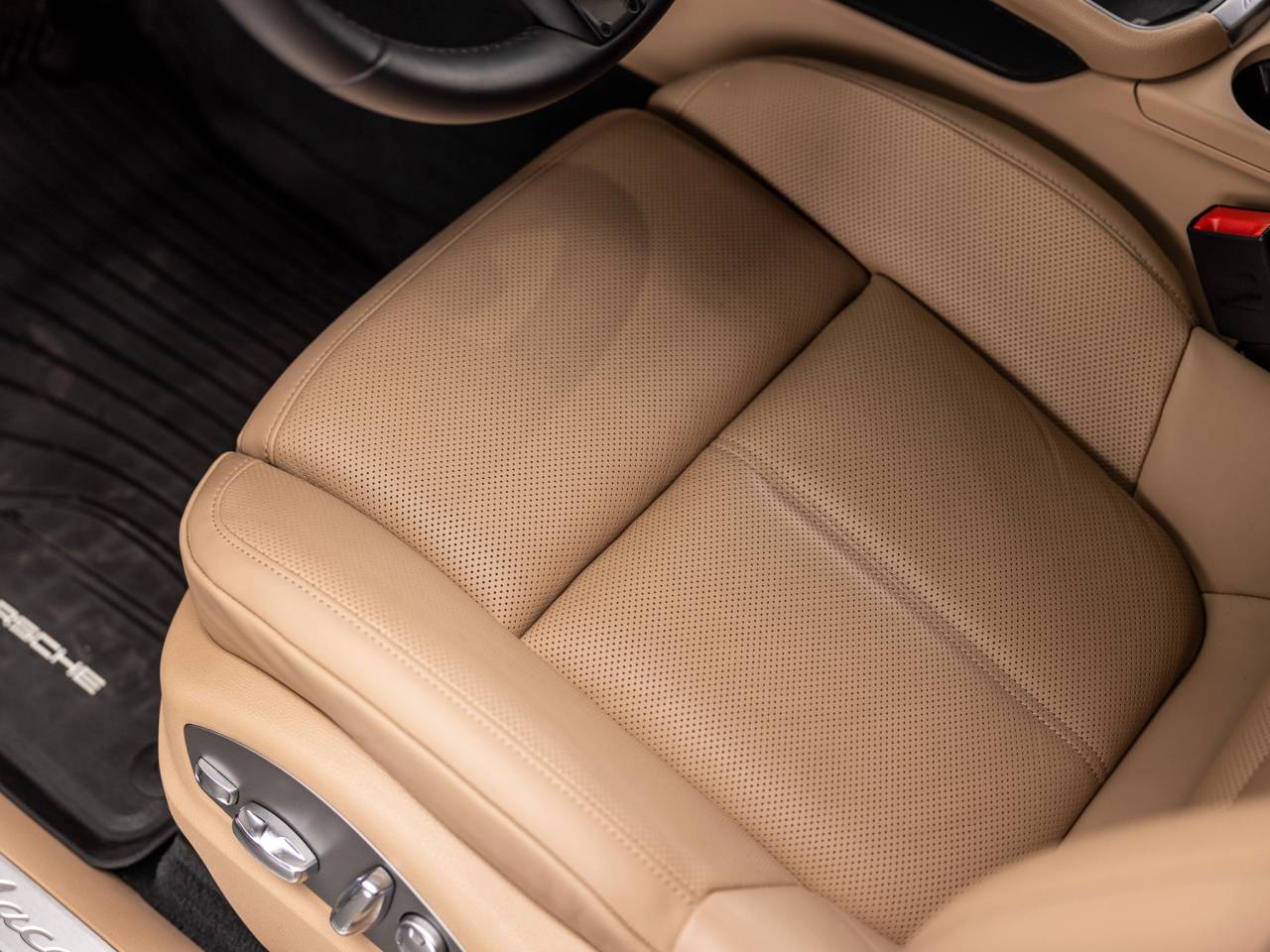 2025 Porsche Macan Macan S