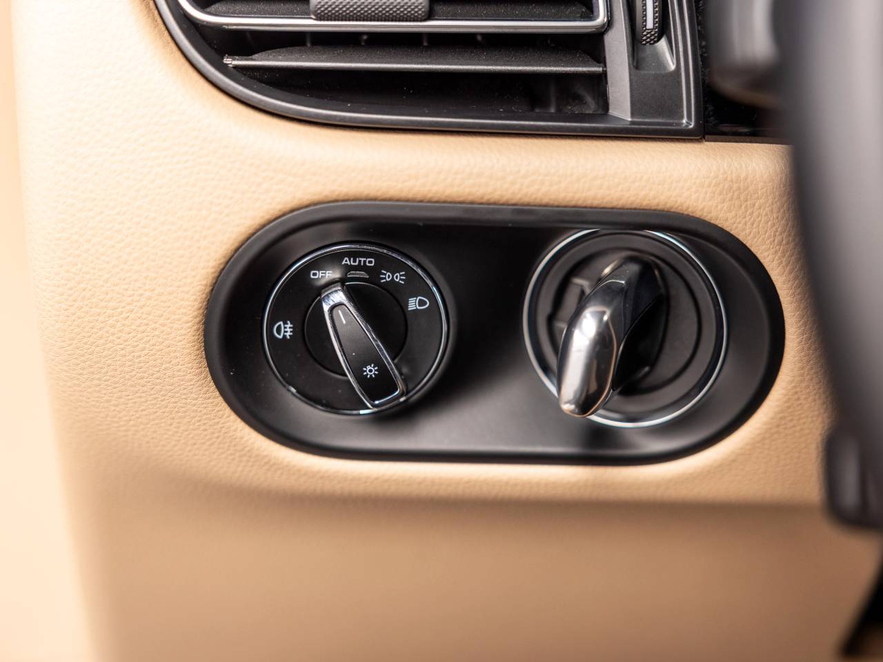 2025 Porsche Macan Macan S